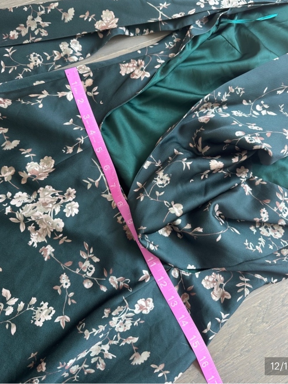 Sau Lee Callie Printed Gown Green Floral Maxi Dress Draped - Size US
6 - Picture 9 of 10